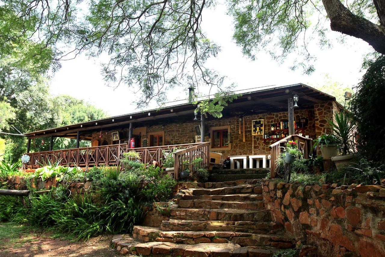 Zongororo Mountain Lodge Waterval-Onder Bagian luar foto